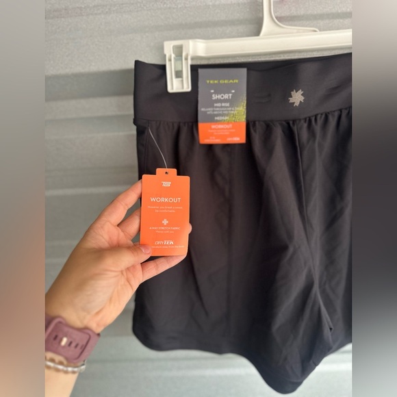 Women’s TEKGEAR Active Flowey Workout Running Shorts Size Medium NWT - Picture 6 of 13